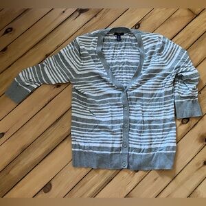 Gap 3/4 sleeve button front cardigan Gray White stripe Size L
